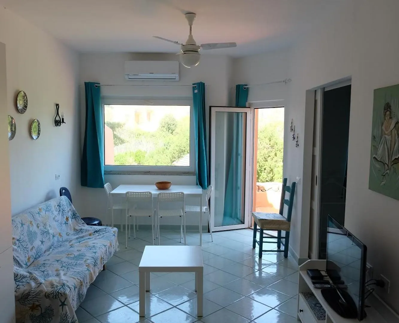 Calarossa Sardinia Apartments ايزولا روسا بيت للعطل
