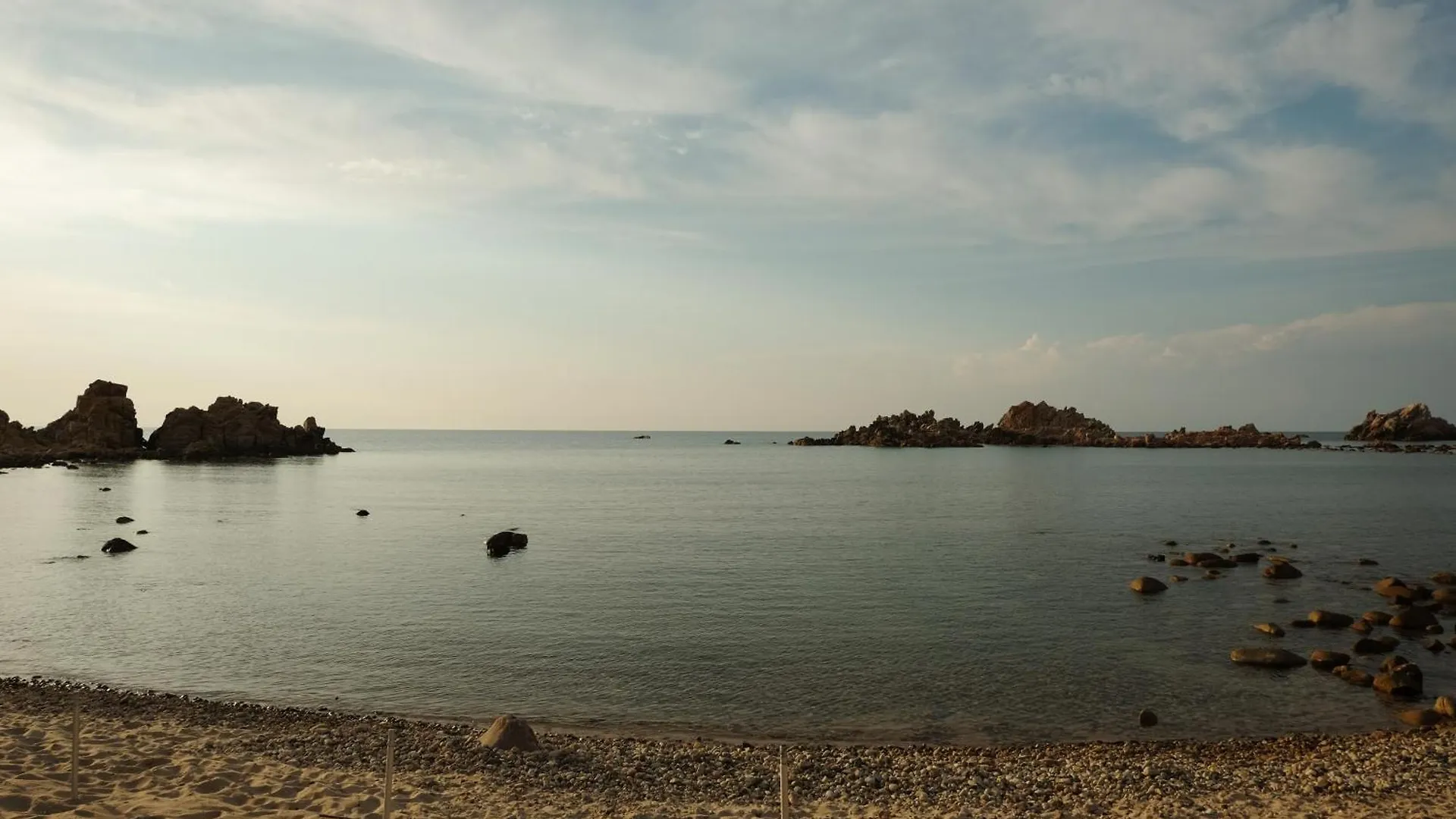 Calarossa Sardinia Apartments ايزولا روسا