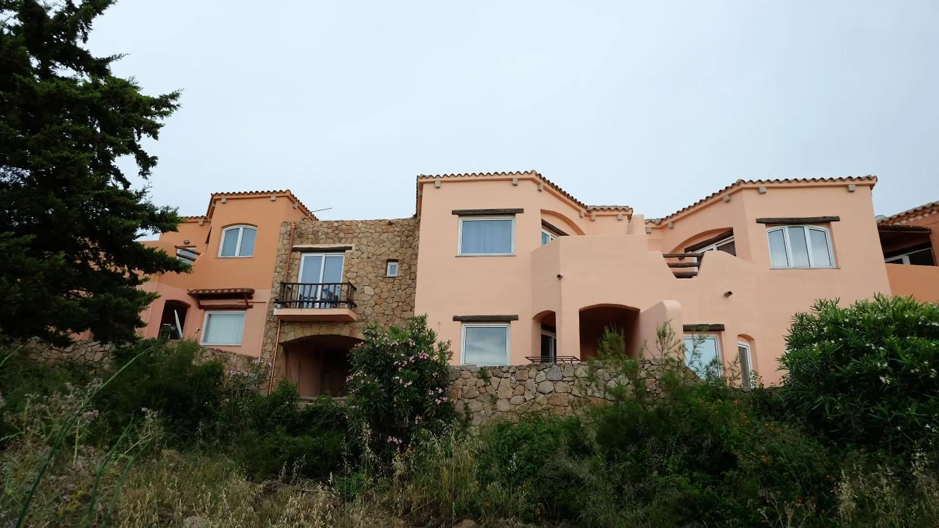 Semesterbostad Calarossa Sardinia Apartments Isola Rossa  Italien
