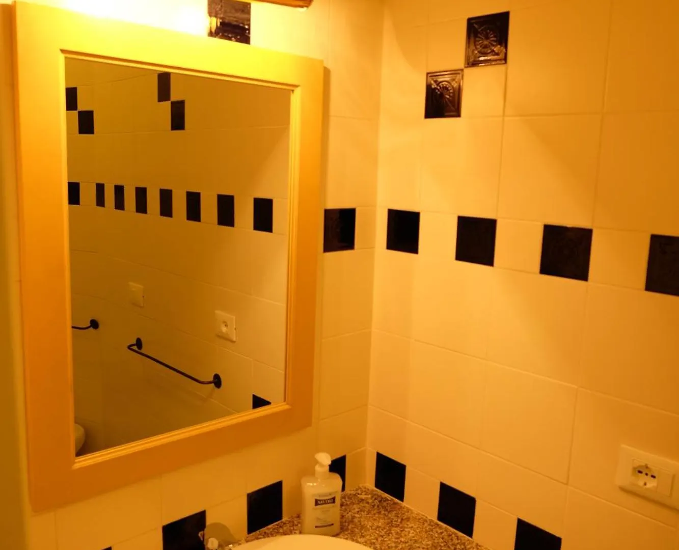 Calarossa Sardinia Apartments ايزولا روسا 0*,
